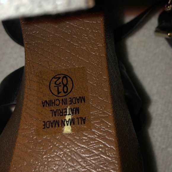 Shoes 👠 - Picture 5 of 5